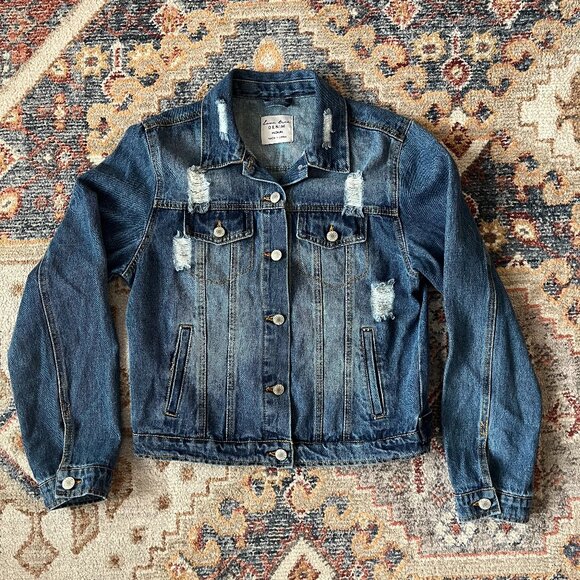 LOVE TREE DENIM Distressed Jean Jacket Medium Wash Size M EUC - Picture 8 of 8
